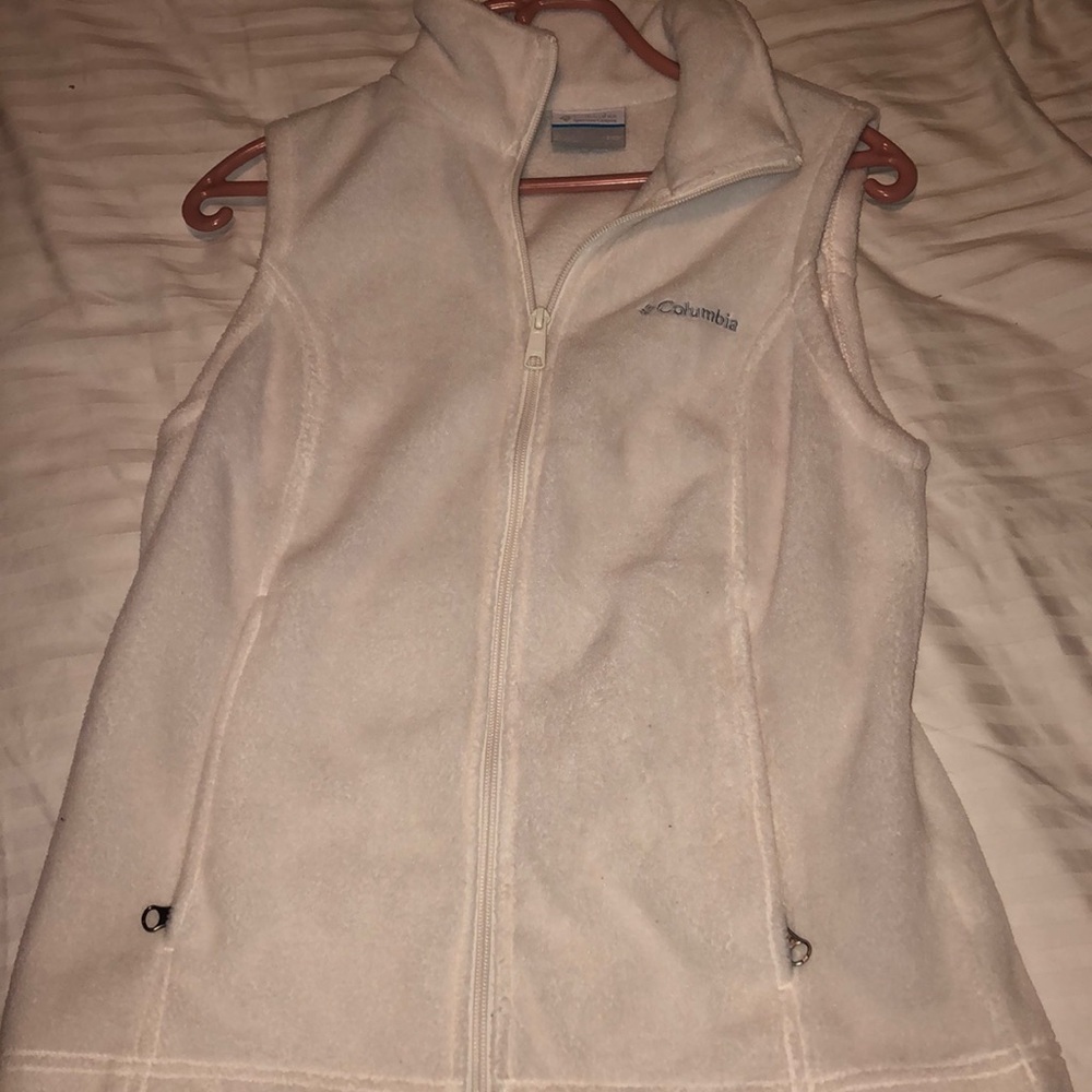 WHITE COLOMBIA VEST